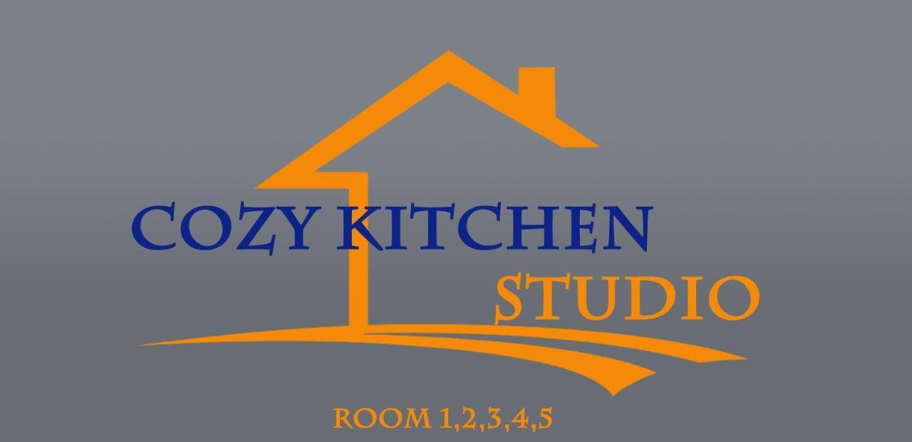 Liivalaia 40 cozy kitchen studio Reval Esterno foto